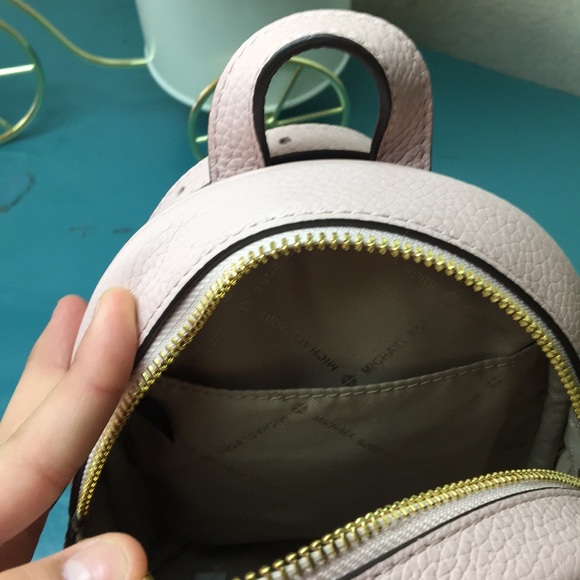 Ñame: Abbey XS Mini Body  Leather. Color: Blossom - Picture 2 of 7